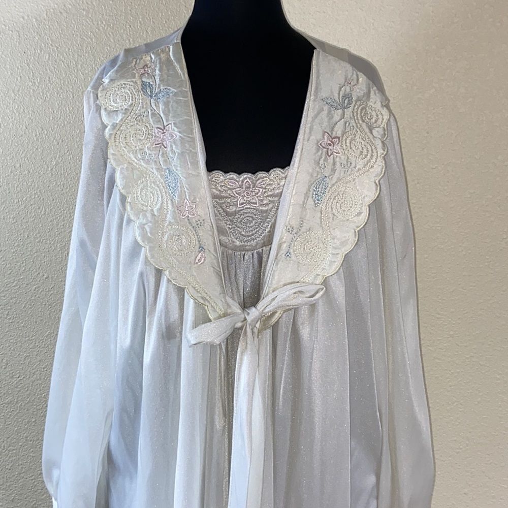 2 PS VTG ROAMANS MADE IN USA NIGHT ROBES WOMEN SIZE B4